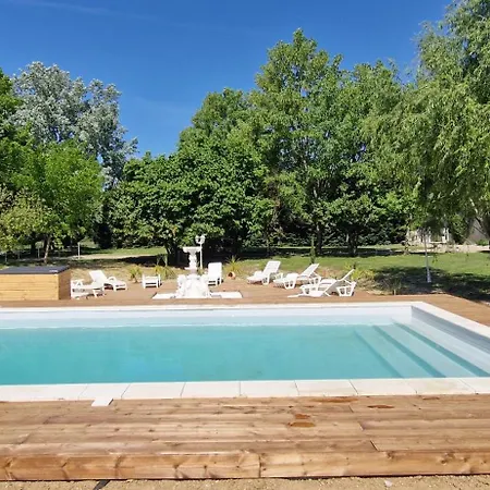 Demoiselle Du Chateau Bed & Breakfast