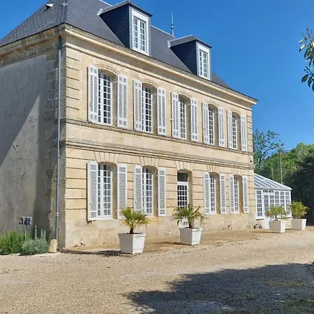 Demoiselle Du Chateau