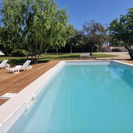 Demoiselle Du Chateau Bed & Breakfast 3*